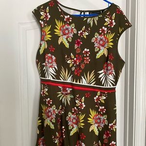 Sleeveless short maxi dress